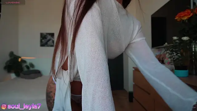 Sola LI online show from September 11, 2025, 6:02 am