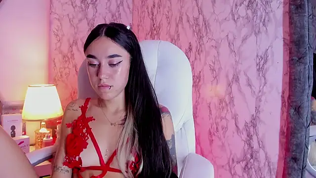 Athziry  online show from March 7, 2025, 12:04 am