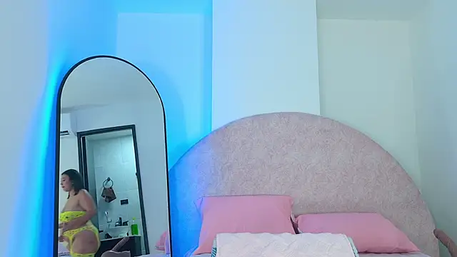 Snapshot of sh_malala chatting on November 28, 2025, 7:16 pm sh malala online show from November 28, 2025, 7:16 pm