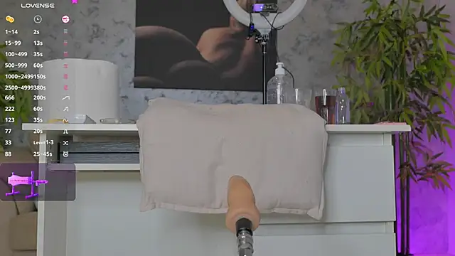 Snapshot of luckyalice_ chatting on March 2, 2025, 8:07 pm luckyalice online show from March 2, 2025, 8:07 pm