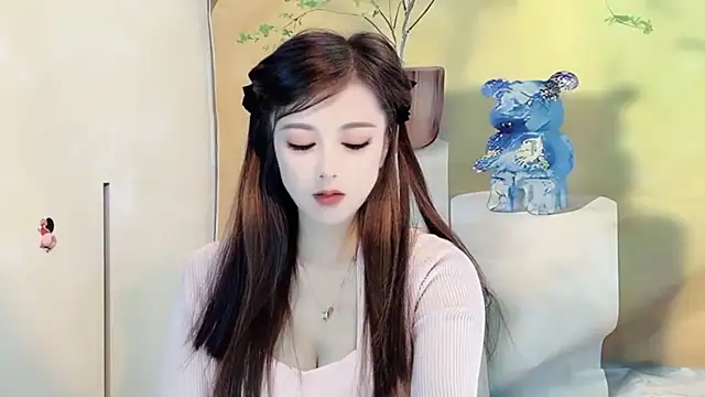 VIWVI online show from March 10, 2025, 2:39 am