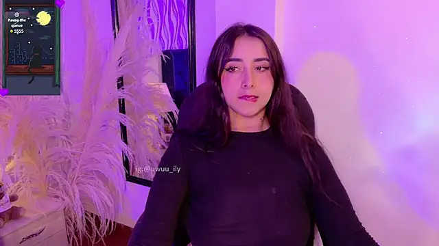 ANNE HONEY55 online show from May 11, 2026, 12:05 am