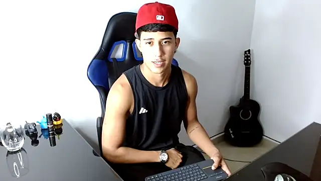 Snapshot of Juan_da01 chatting on December 13, 2024, 2:10 am Juan da01 online show from December 13, 2024, 2:10 am