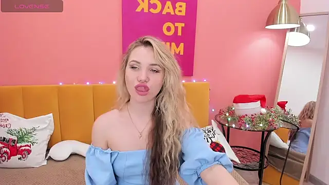 EvaMoran online show from January 8, 2025, 8:06 am