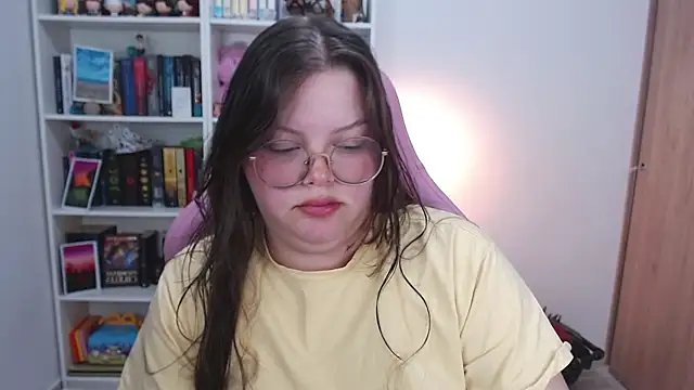 Gabiwaifu online show from April 26, 2026, 5:16 am