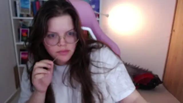 Snapshot of Gabiwaifu chatting on May 9, 2026, 12:10 pm Gabiwaifu online show from May 9, 2026, 12:10 pm