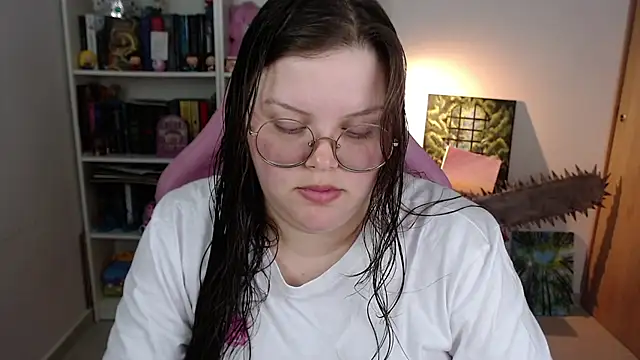 Snapshot of Gabiwaifu chatting on July 19, 2026, 5:00 am Gabiwaifu online show from July 19, 2026, 5:00 am