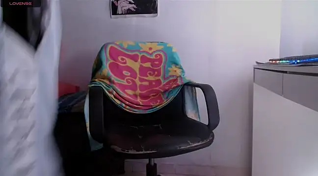 deividcloud36 online show from February 23, 2025, 6:17 am