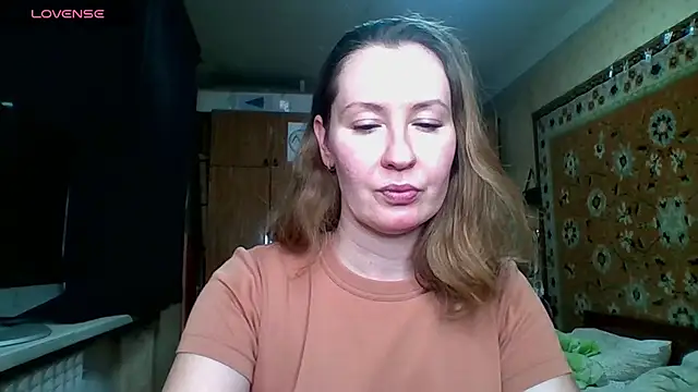 AnnaXLovers online show from February 4, 2025, 1:38 pm