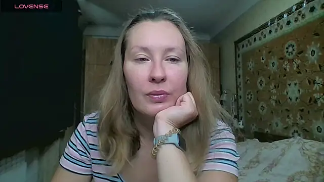 AnnaXLovers online show from September 12, 2025, 8:58 am