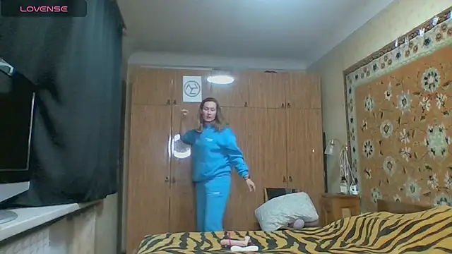 AnnaXLovers online show from October 20, 2025, 3:12 pm