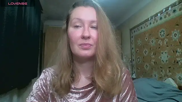 AnnaXLovers online show from December 19, 2025, 10:00 am