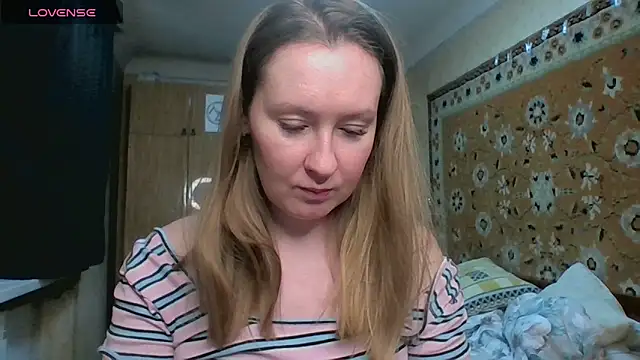 AnnaXLovers online show from April 10, 2026, 8:08 am