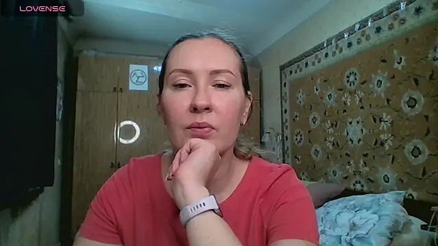 AnnaXLovers online show from June 10, 2026, 8:35 am