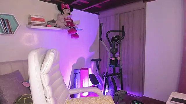 Snapshot of Nataliia_09 chatting on November 27, 2025, 7:27 pm Nataliia 09 online show from November 27, 2025, 7:27 pm