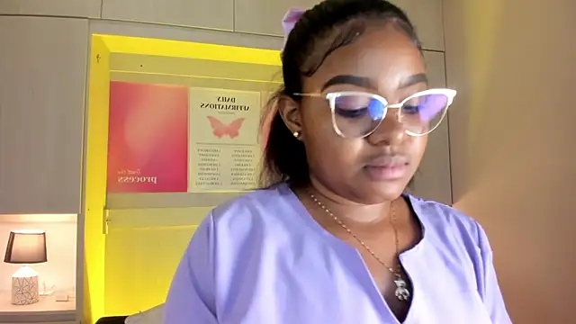 tamaraa smiith online show from November 26, 2025, 7:37 pm