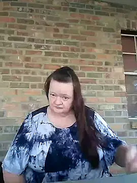 Snapshot of Bayou_Woman68 chatting on November 14, 2025, 8:07 pm Bayou Woman68 online show from November 14, 2025, 8:07 pm