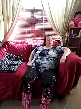 Snapshot of Bayou_Woman68 chatting on April 10, 2026, 8:02 pm Bayou Woman68 online show from April 10, 2026, 8:02 pm