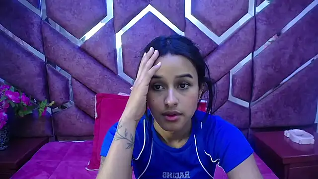 Snapshot of milly_print chatting on February 10, 2025, 2:19 am milly print online show from February 10, 2025, 2:19 am