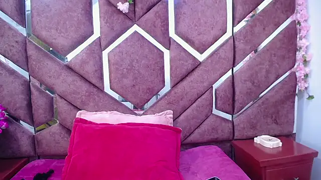 Snapshot of milly_print chatting on February 26, 2025, 2:59 am milly print online show from February 26, 2025, 2:59 am