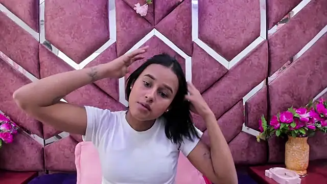 Snapshot of milly_print chatting on March 10, 2025, 3:01 am milly print online show from March 10, 2025, 3:01 am