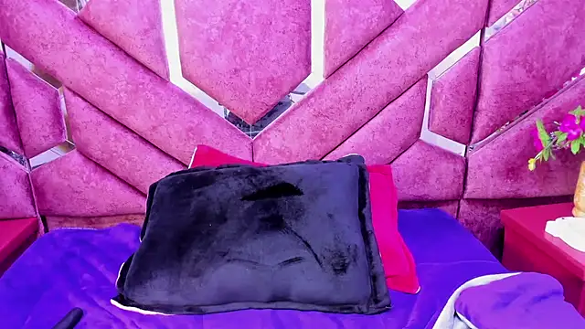 Snapshot of milly_print chatting on March 12, 2025, 3:24 am milly print online show from March 12, 2025, 3:24 am