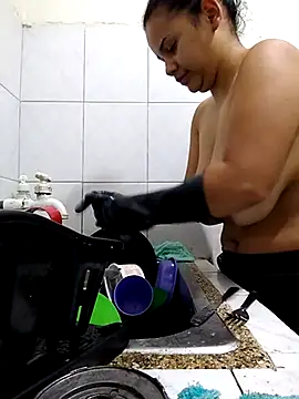  Miaaleon online show from March 9, 2025, 4:44 pm