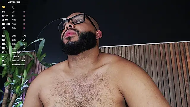 Snapshot of DilanJonnes_ chatting on December 5, 2024, 12:08 am DilanJonnes online show from December 5, 2024, 12:08 am