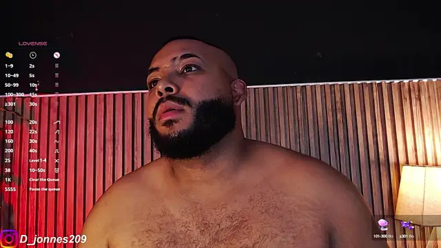 Snapshot of DilanJonnes_ chatting on September 23, 2025, 11:19 pm DilanJonnes online show from September 23, 2025, 11:19 pm