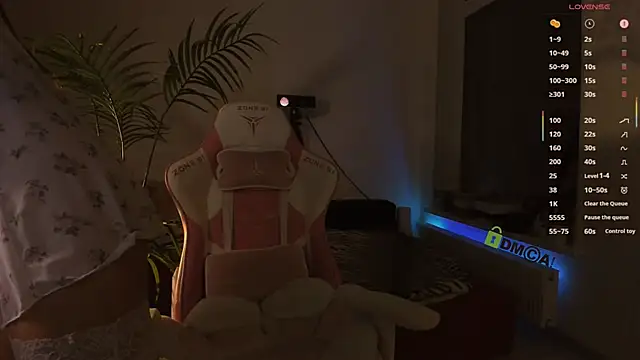 miraculousmira online show from November 14, 2025, 4:49 pm