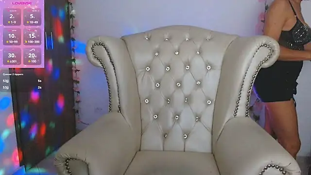 Isabelhot1 online show from April 18, 2026, 8:20 pm