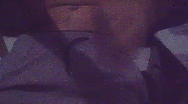 Snapshot of Skinnynerd chatting on December 4, 2024, 7:45 pm Skinnynerd online show from December 4, 2024, 7:45 pm