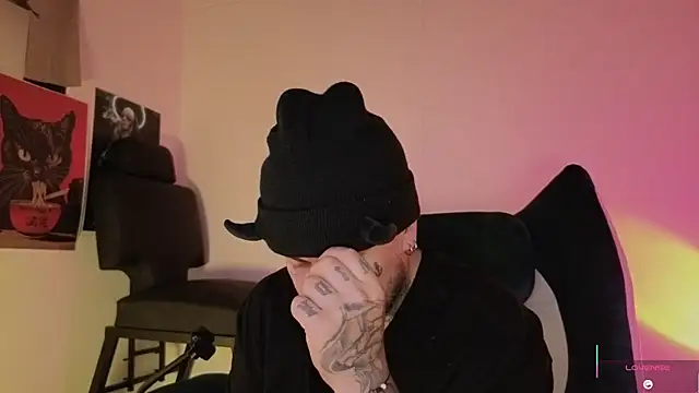 Ash gusbig online show from November 14, 2025, 3:16 am