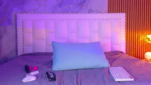 indianschoolgirl online show from April 15, 2026, 7:58 pm