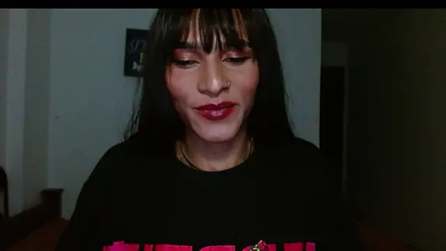 carolinemiller7 online show from January 12, 2025, 8:14 am