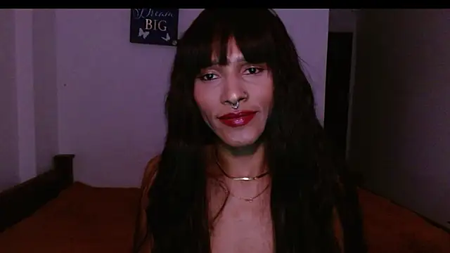 carolinemiller7 online show from January 21, 2025, 9:13 am