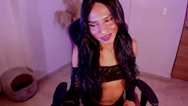 carolinemiller7 online show from January 7, 2026, 6:49 am