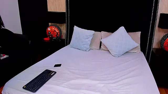 AshleeyPrincess online show from October 29, 2025, 11:56 am