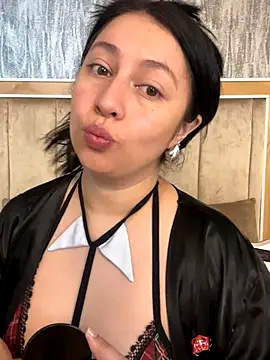 AshleeyPrincess online show from November 15, 2025, 12:23 pm