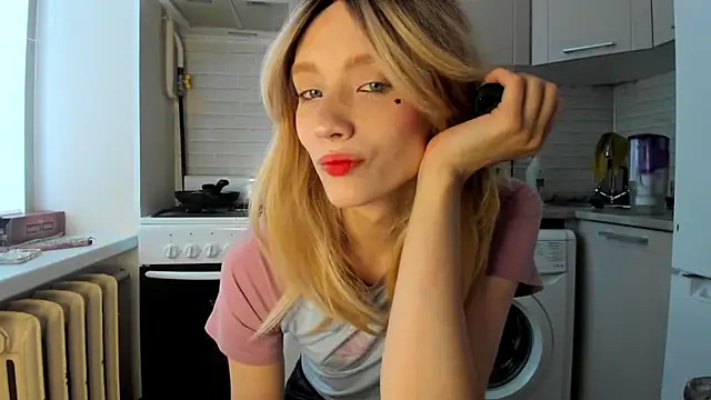 Snapshot of _Alice_Kitty chatting on January 3, 2025, 9:25 am Alice Kitty online show from January 3, 2025, 9:25 am