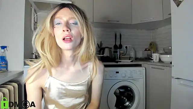 Snapshot of _Alice_Kitty chatting on January 8, 2025, 4:00 pm Alice Kitty online show from January 8, 2025, 4:00 pm