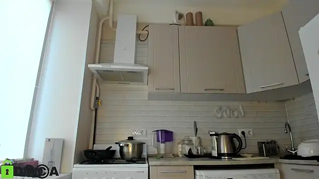 Snapshot of _Alice_Kitty chatting on March 6, 2025, 12:09 pm Alice Kitty online show from March 6, 2025, 12:09 pm