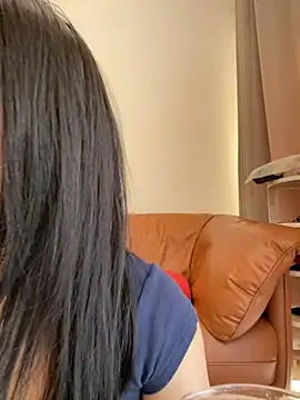 Hot Mm online show from January 1, 2025, 8:35 am