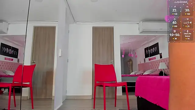 Paytonferrara online show from February 13, 2025, 5:37 am