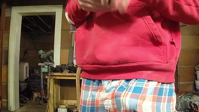 Bigoleslong98765 online show from October 28, 2025, 5:04 pm