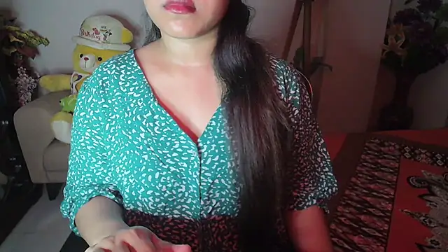 Most-Beautiful-Queen online show from December 28, 2024, 6:18 pm