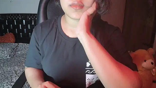 Most-Beautiful-Queen online show from October 6, 2025, 6:16 pm