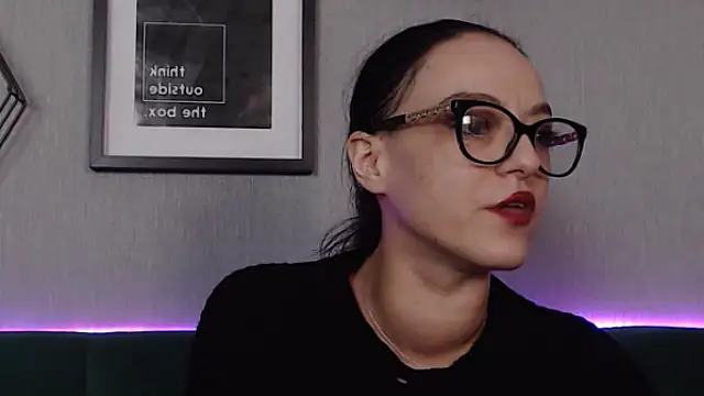 Snapshot of IzabelllNoir chatting on January 27, 2025, 10:06 am IzabelllNoir online show from January 27, 2025, 10:06 am