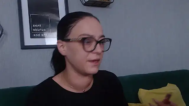 Snapshot of IzabelllNoir chatting on February 16, 2025, 9:15 am IzabelllNoir online show from February 16, 2025, 9:15 am