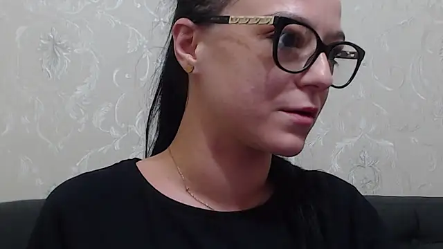 Snapshot of IzabelllNoir chatting on March 13, 2025, 8:04 am IzabelllNoir online show from March 13, 2025, 8:04 am